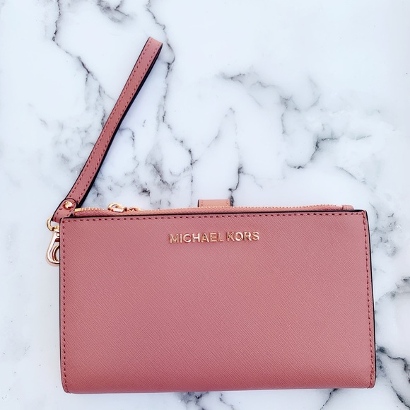 Michael kors large phone wristlet wallet - Picture 4 of 8